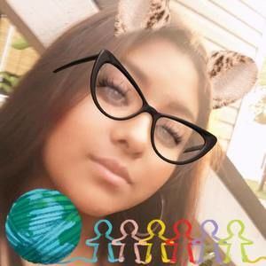 Meet your Posher, Candy